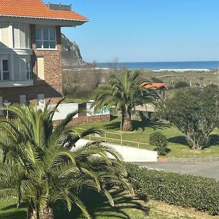 Playa De Berria -Apartamento Con Piscina Y Vistas Al Mar Santona Exterior photo