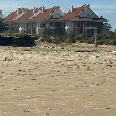 Playa De Berria -Apartamento Con Piscina Y Vistas Al Mar Santona Exterior photo
