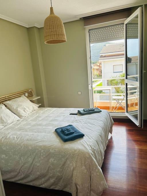 Playa De Berria -apartamento Con Piscina Y Vistas Al Mar *